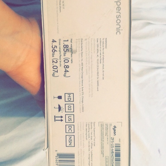 Dyson Supersonic blow dryer - Picture 2 of 4